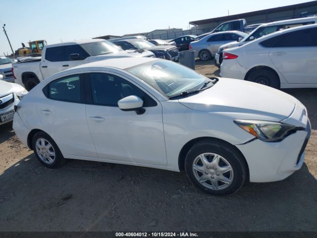 3MYDLBYV1KY500294 Toyota YARIS L