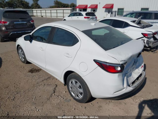 3MYDLBYV1KY500294 Toyota YARIS L