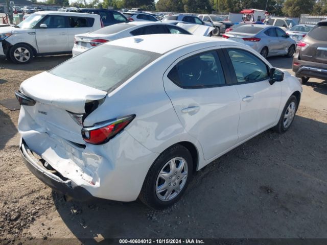 3MYDLBYV1KY500294 Toyota YARIS L