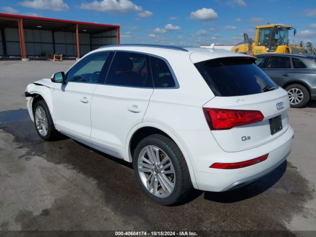 WA1BNAFY1J2201287 Audi Q5 2.0t Premium/2.0t Tech Premium