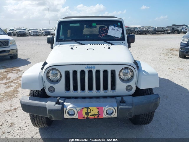 1C4BJWEG1HL656720 Jeep Wrangler Unlimited Sahara 4x4
