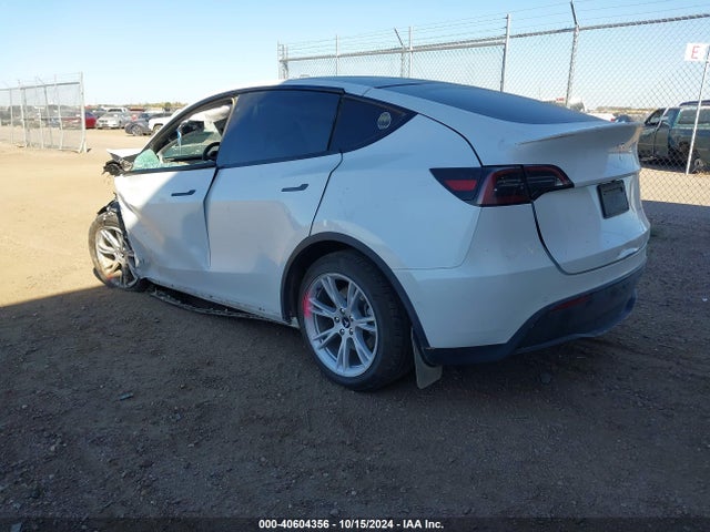 2021 TESLA MODEL Y 5YJYGDEEXMF193632 Photo 2