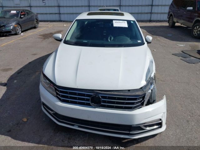 1VWBA7A37JC042881 Volkswagen Passat 2.0t Se