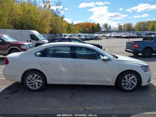 1VWBA7A37JC042881 Volkswagen Passat 2.0t Se