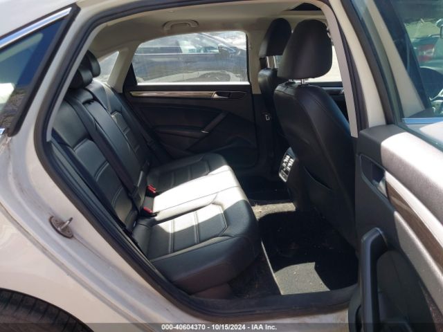 1VWBA7A37JC042881 Volkswagen Passat 2.0t Se
