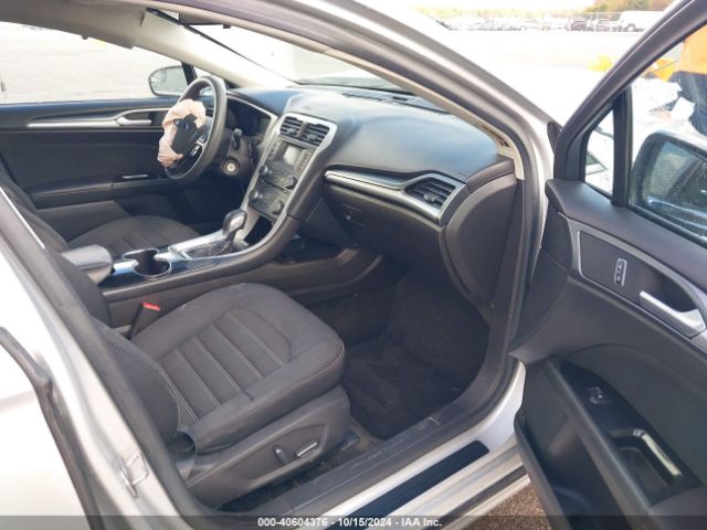3FA6P0H73FR261466 Ford FUSION SE