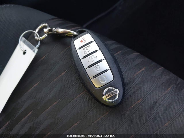 Nissan ROGUE SV 2018 5N1AT2MV9JC744530 Image 11