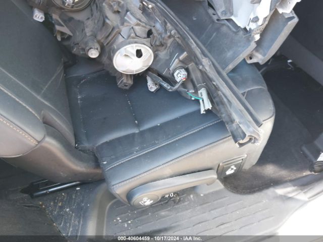 2019 TOYOTA HIGHLANDER 5TDKZRFH9KS369472 Photo 7
