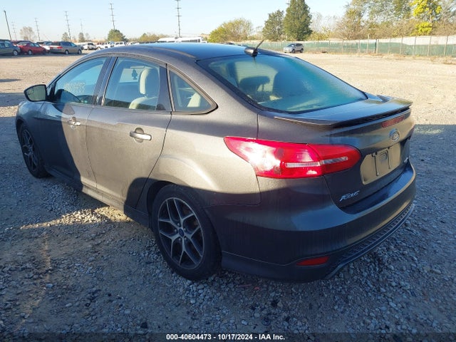 Ford FOCUS SE 2015 1FADP3F20FL240119 Image 3