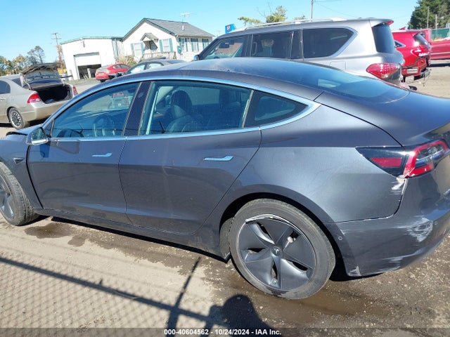 Tesla Model 3 Long Range/performance 2019 5YJ3E1EB8KF510339 Image 14