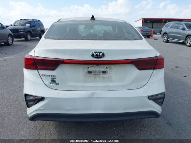 3KPF24ADXLE257935 KIA FORTE FE