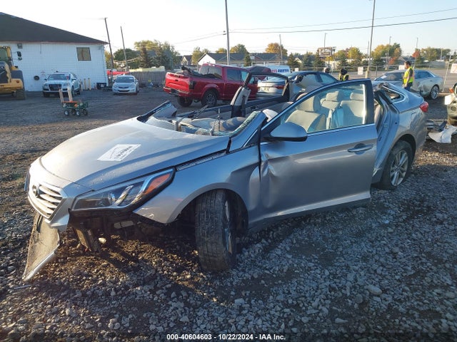 Hyundai SONATA SE 2015 5NPE24AFXFH246270 Image 2