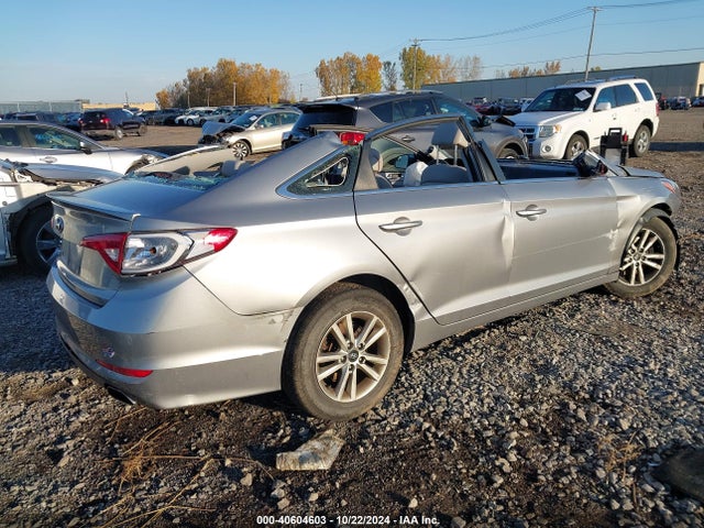 Hyundai SONATA SE 2015 5NPE24AFXFH246270 Image 4