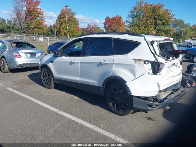 Ford ESCAPE SE 2017 1FMCU9GD1HUB94181 Image 3