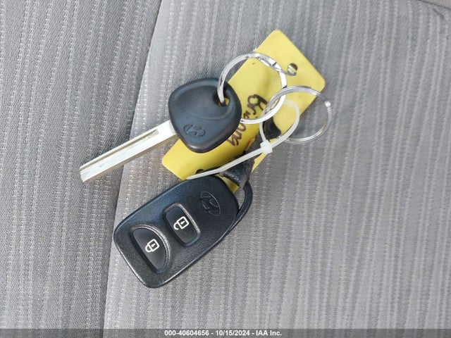 KMHCT4AE4GU018747 Hyundai ACCENT SE