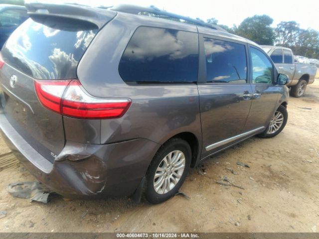 5TDYZ3DC4HS792855 Toyota Sienna Xle 8 Passenger
