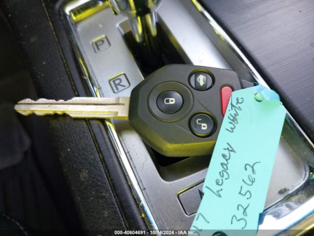4S3BNAA65H3026185 Subaru Legacy 2.5i