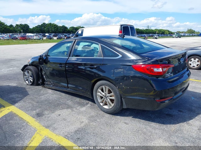 Hyundai SONATA SE 2016 5NPE24AFXGH331594 Image 3