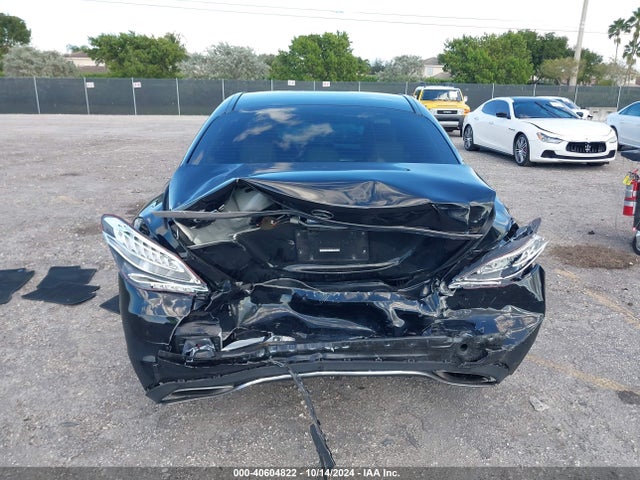 55SWF4JB6HU204765 Mercedes-Benz C 300 Luxury/sport