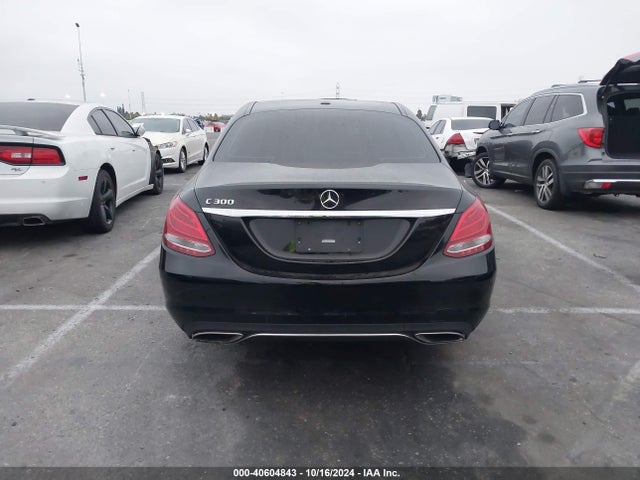55SWF4JB4HU189148 Mercedes-Benz C 300 Luxury/sport