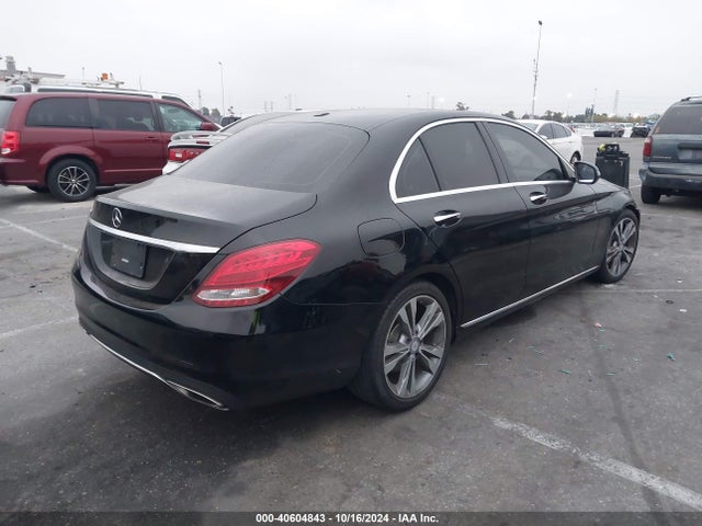55SWF4JB4HU189148 Mercedes-Benz C 300 Luxury/sport