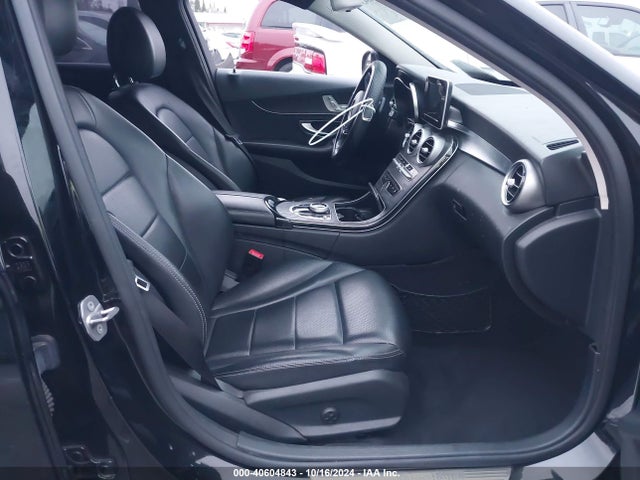55SWF4JB4HU189148 Mercedes-Benz C 300 Luxury/sport