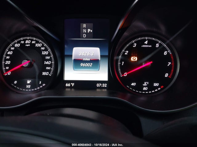 55SWF4JB4HU189148 Mercedes-Benz C 300 Luxury/sport