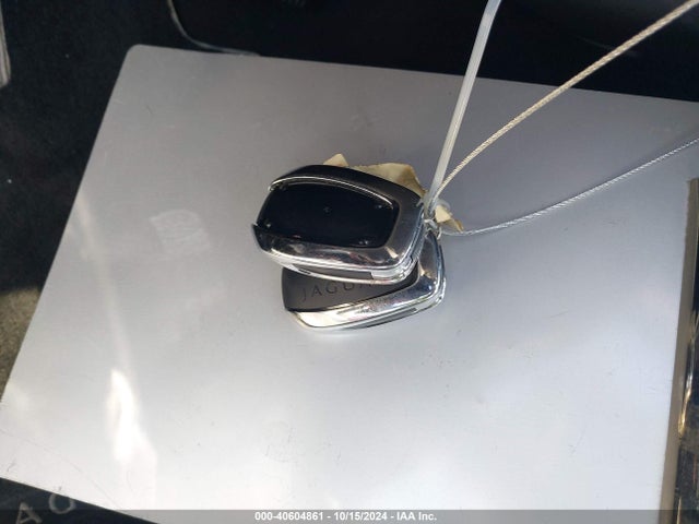 2012 JAGUAR XJ SAJWA2GB5CLV38515 Photo 10