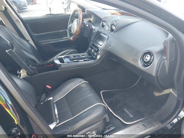 2012 JAGUAR XJ SAJWA2GB5CLV38515 Photo 4