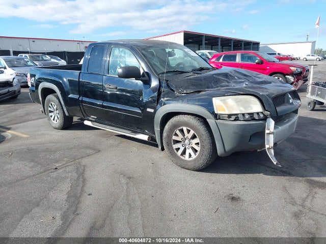 2006 MITSUBISHI RAIDER 1Z7HT32N66S578951 Photo 0
