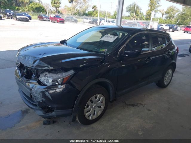 JN1BJ1CR8JW255647 Nissan Rogue Sport S