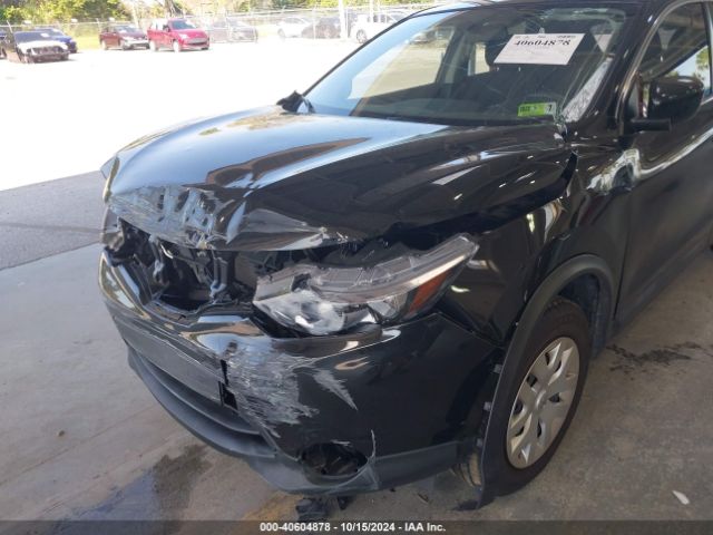 JN1BJ1CR8JW255647 Nissan Rogue Sport S