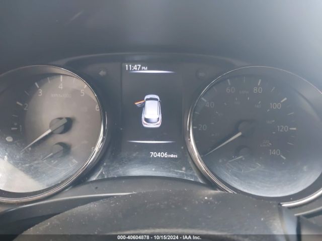 JN1BJ1CR8JW255647 Nissan Rogue Sport S