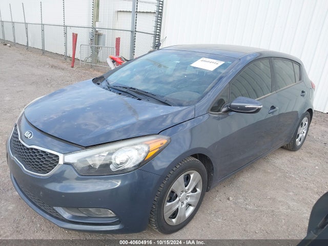 KIA FORTE LX 2016 KNAFK5A88G5577245 Image 2