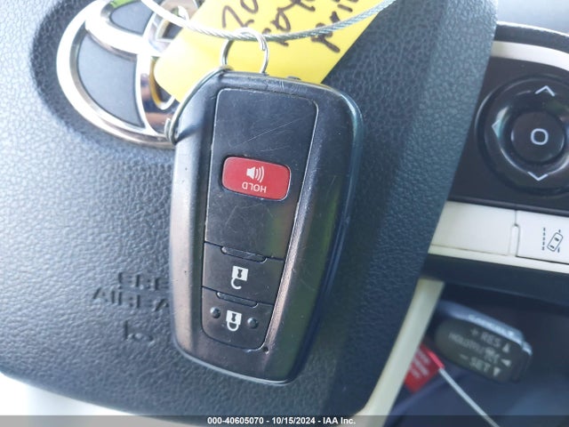 Toyota Prius Two 2017 JTDKBRFU4H3055935 Image 11