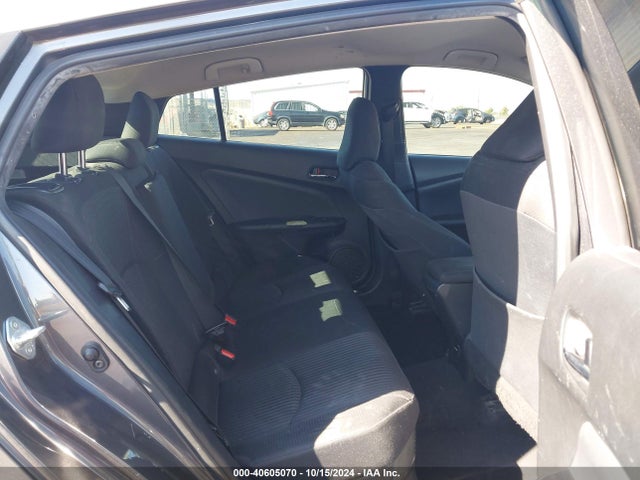 Toyota Prius Two 2017 JTDKBRFU4H3055935 Image 8