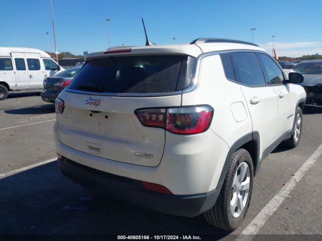 3C4NJCBB8KT655094 Jeep Compass Latitude Fwd