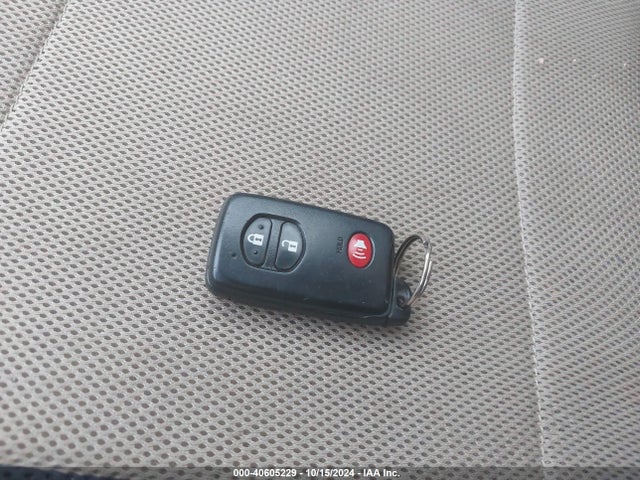Toyota Prius Two 2015 JTDKN3DU6F1950195 Image 11