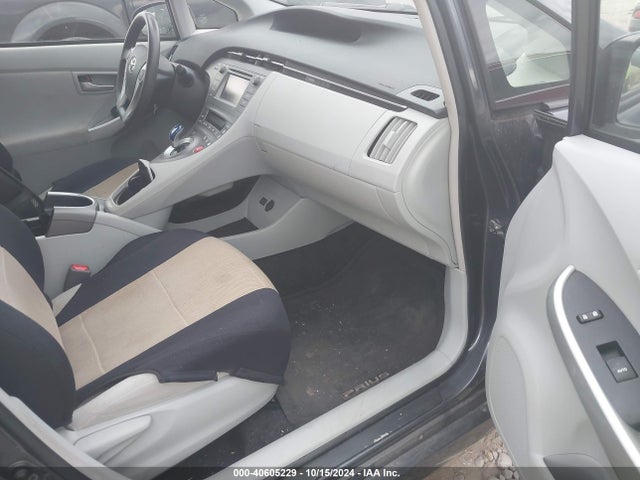Toyota Prius Two 2015 JTDKN3DU6F1950195 Image 5