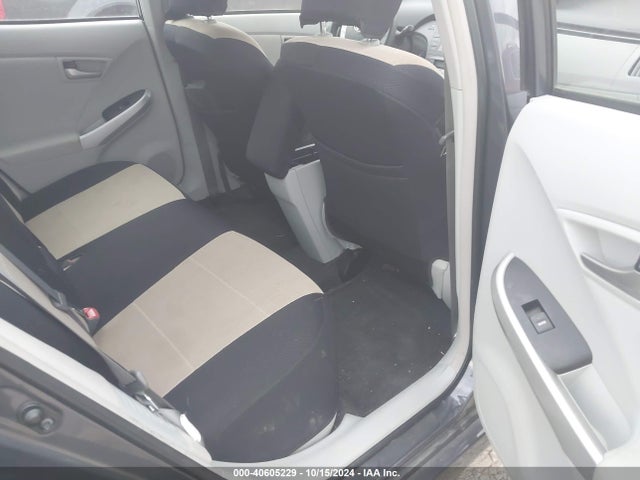 Toyota Prius Two 2015 JTDKN3DU6F1950195 Image 8