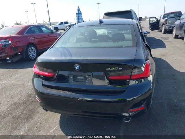 BMW 3 Series 330e 2021 3MW5P7J07M8B64606 Image 16