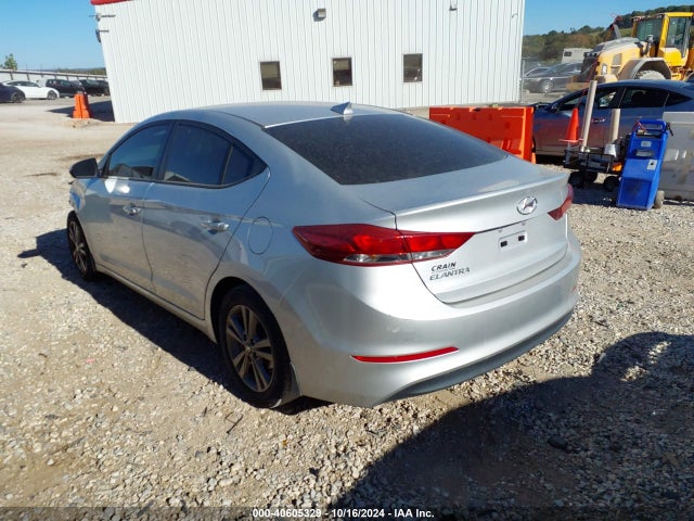 Hyundai Elantra Value Edition 2018 5NPD84LF7JH285088 Image 3