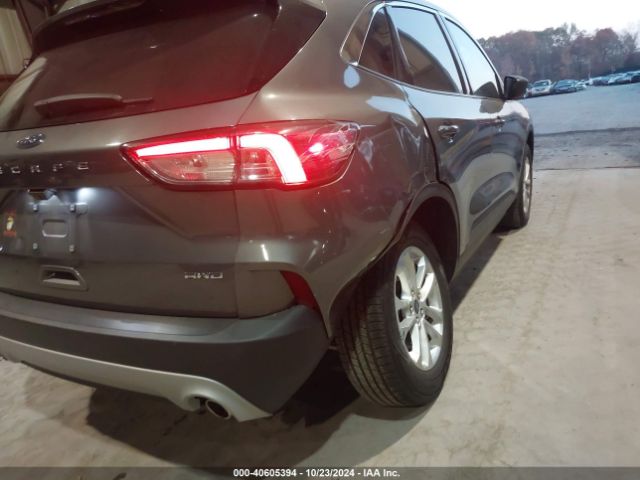 1FMCU9G63NUA17516 Ford ESCAPE SE