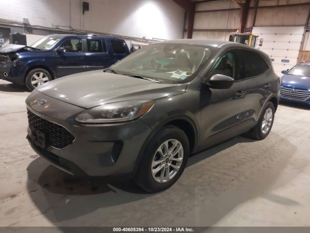 1FMCU9G63NUA17516 Ford ESCAPE SE