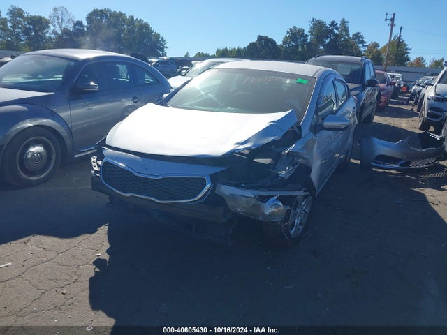 KIA FORTE LX 2016 KNAFK4A65G5563117 Image 2