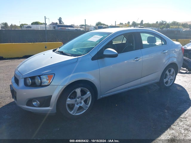 Chevrolet Sonic Ltz Auto 2014 1G1JE5SG2E4128617 Image 2