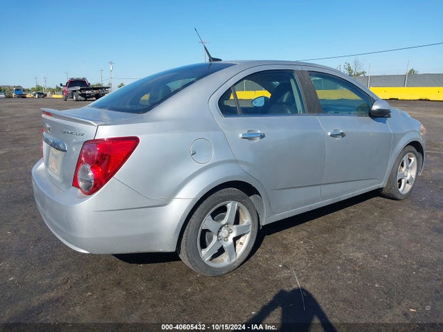 Chevrolet Sonic Ltz Auto 2014 1G1JE5SG2E4128617 Image 4
