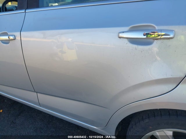 Chevrolet Sonic Ltz Auto 2014 1G1JE5SG2E4128617 Image 6