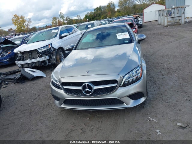 WDDWJ8EB5KF774699 Mercedes-Benz C 300 4matic