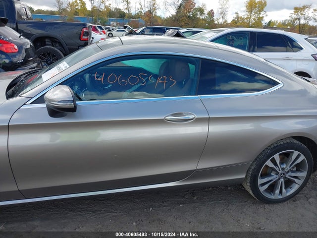 WDDWJ8EB5KF774699 Mercedes-Benz C 300 4matic